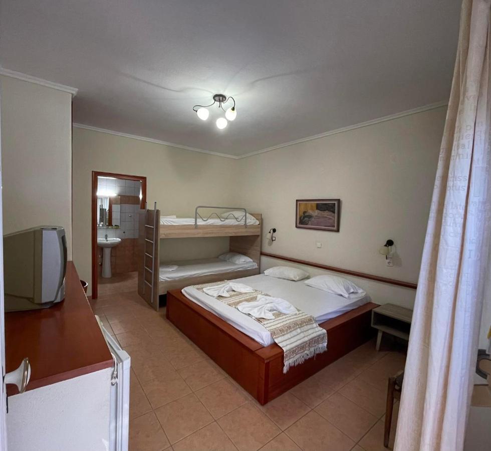 Calypso Hotel Siviri Ngoại thất bức ảnh