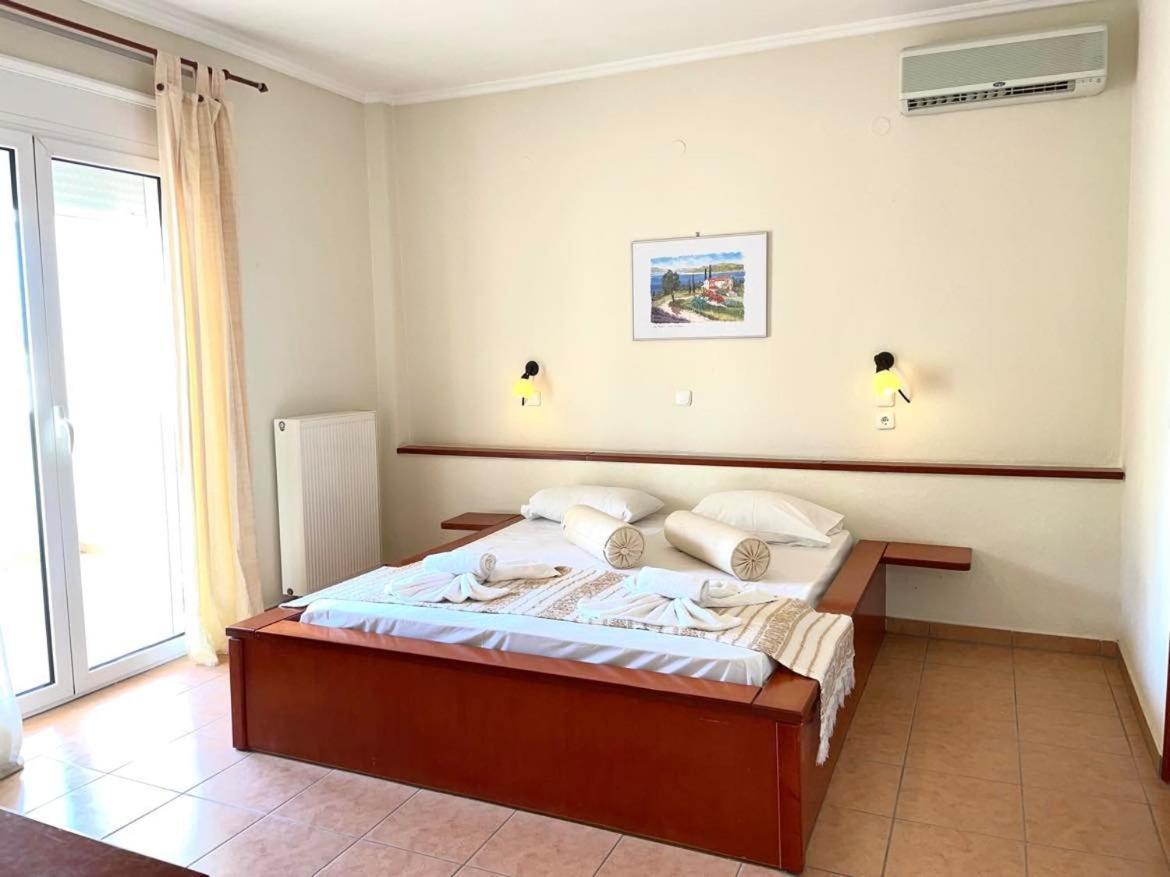 Calypso Hotel Siviri Ngoại thất bức ảnh