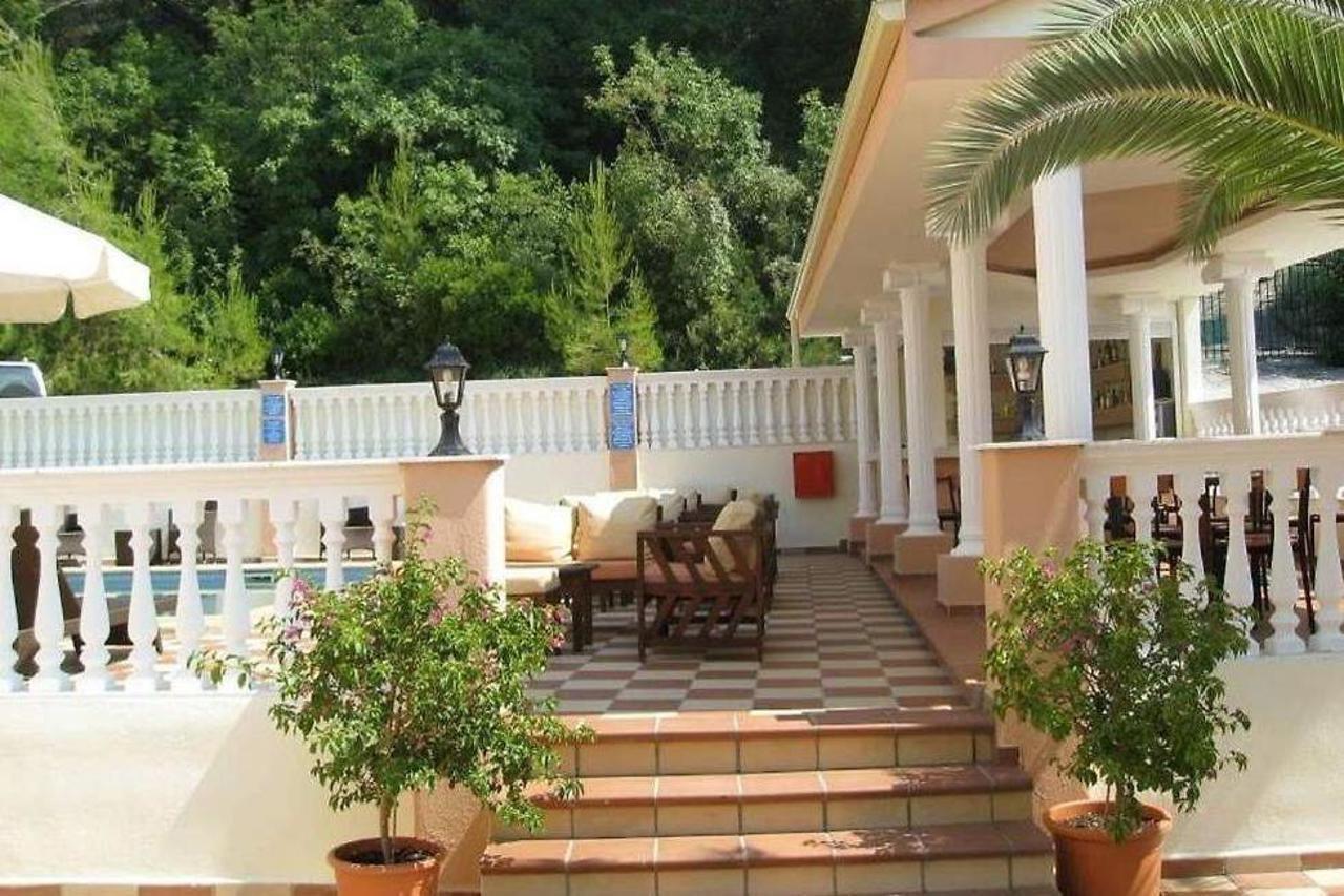 Calypso Hotel Siviri Ngoại thất bức ảnh